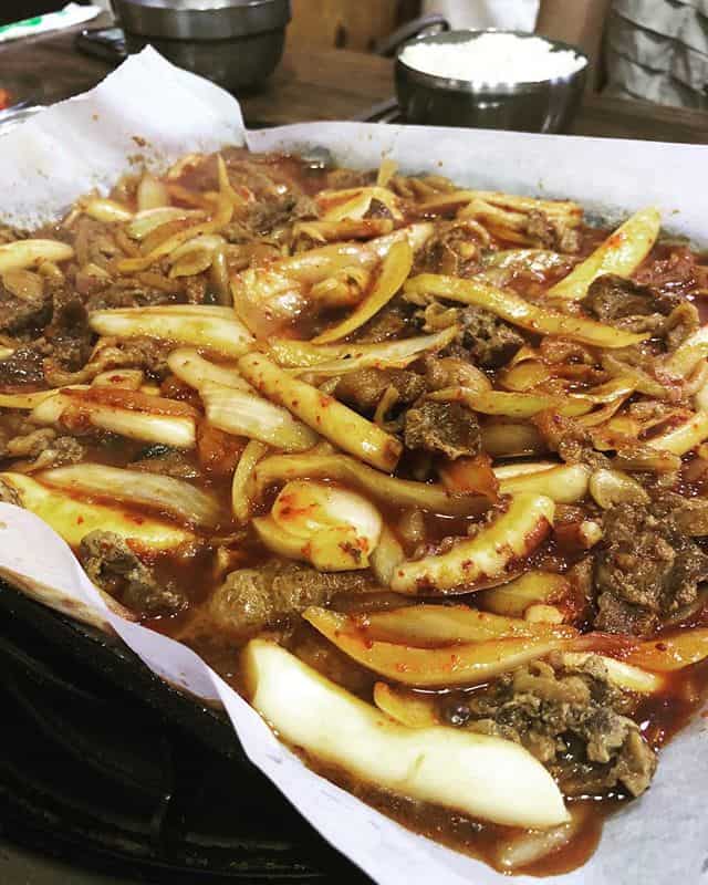 먹고나면 온몸에 냄새가 풀풀 풍기지만 그럼에도 불구하고 너무 맛있다!!!! #청진식당 #오징어불고기